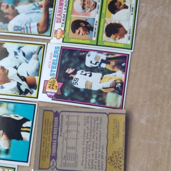 1970's Football Cards - Picture 2 of 4